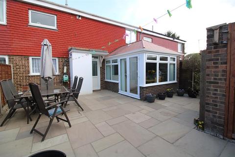 38 Betsham Road, Erith, DA8 2BG