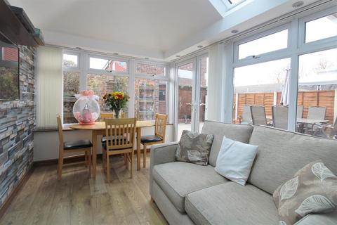38 Betsham Road, Erith, DA8 2BG