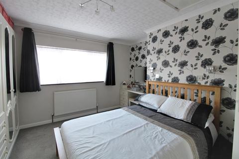 38 Betsham Road, Erith, DA8 2BG