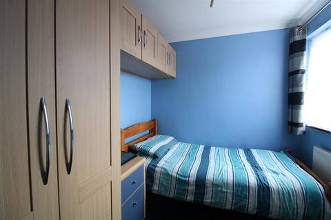 38 Betsham Road, Erith, DA8 2BG