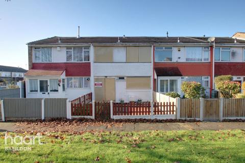 2 Chatfield Way, Basildon, SS13 2BN