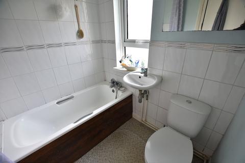 32 Denison Road, Feltham, TW13 4QF