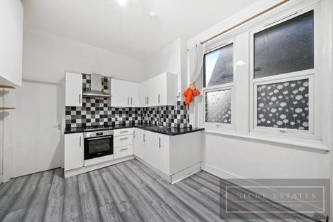 2 bedroom ground floor flat to rent, Station Road, Finchley Central, London, N3 - SEE 3D VR TOUR