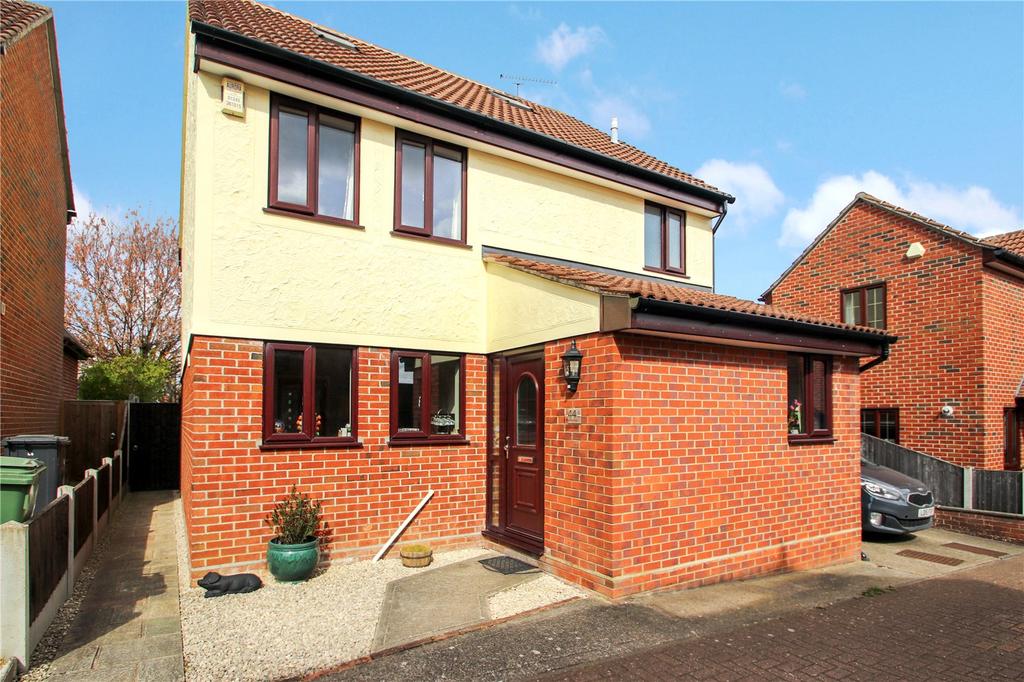 Homefield Way, Earls Colne... 5 bed detached house £425,000