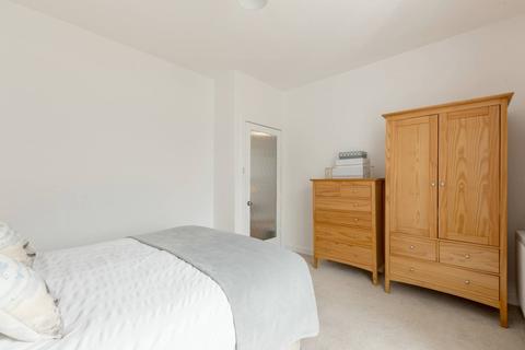 39 Corbiehill Road, Edinburgh, EH4 5AT