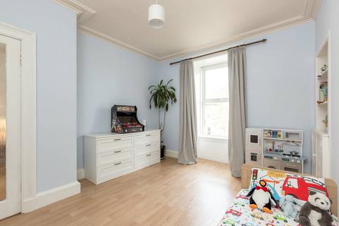 39 Corbiehill Road, Edinburgh, EH4 5AT