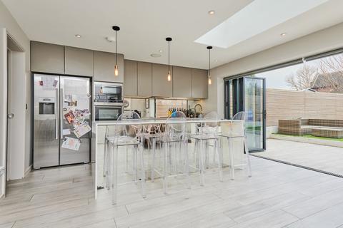 3 Kilmington Road, London, SW13 9BZ
