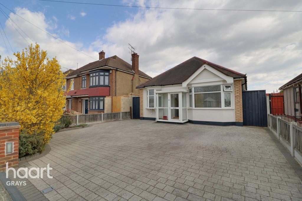 King Edward Drive, Grays 2 bed bungalow £450,000