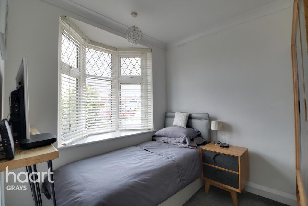 King Edward Drive, Grays 2 bed bungalow £450,000