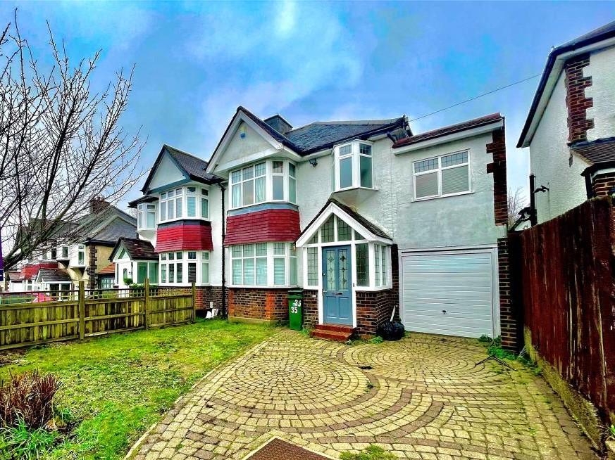 Hill Crest Road, Bromley, BR6 4 bed flat £1,900 pcm (£438 pw)