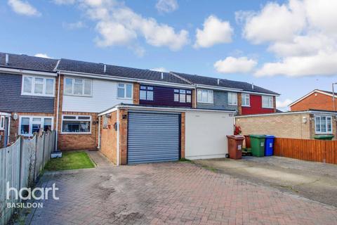 33 Howell Road, Corringham, Stanford-le-hope, SS17 8JL