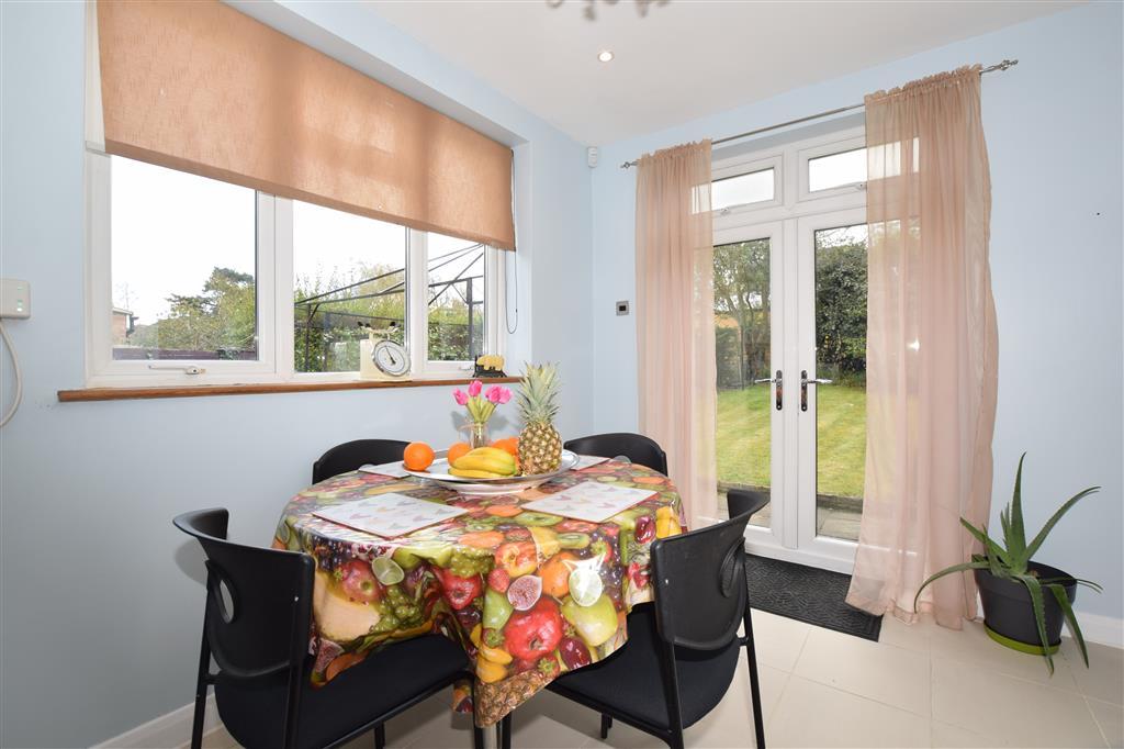 Kitchen / Breakfast Room