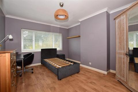 12 Lime Tree Grove, Croydon, CR0 8AU