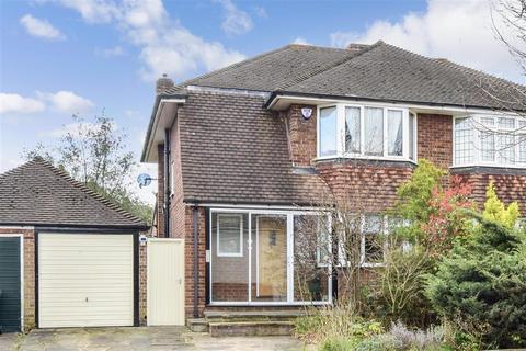 12 Lime Tree Grove, Croydon, CR0 8AU