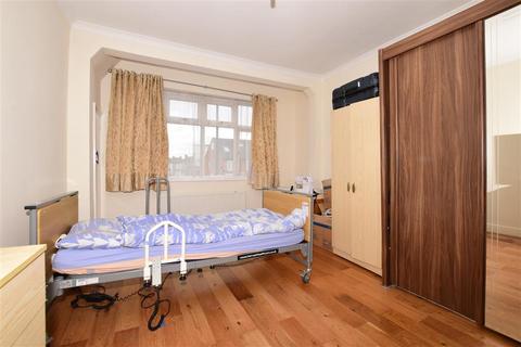 112 Streatham Road, Mitcham, CR4 2AE