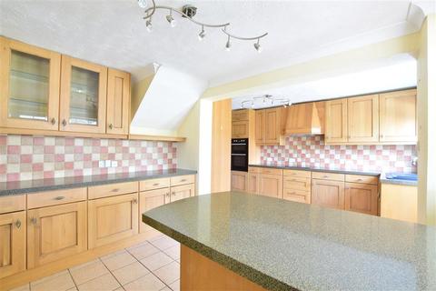 7 Allington Drive, Tonbridge, TN10 4HH