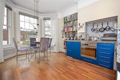 26 Woodland Rise, London, N10 3UG