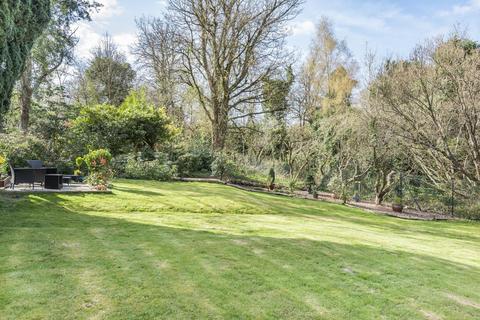 Flat 4, Alder House Westerham Road, Keston, BR2 6HE