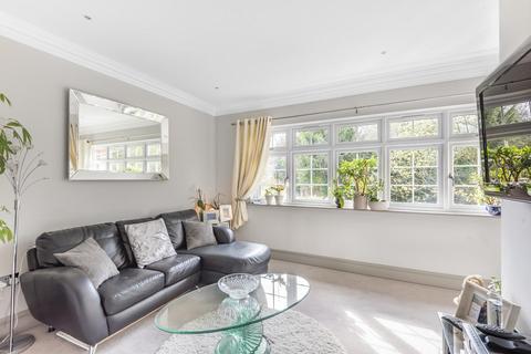 Flat 4, Alder House Westerham Road, Keston, BR2 6HE