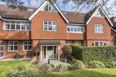 Flat 4, Alder House Westerham Road, Keston, BR2 6HE