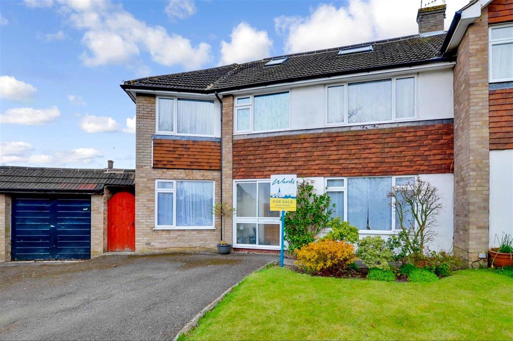 Larch Crescent, Tonbridge, Kent 6 bed semidetached house £560,000
