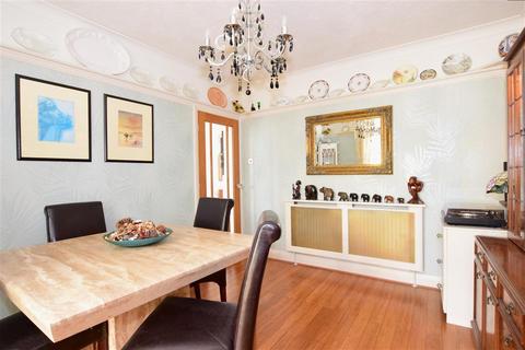 21 Dennis Road, Gravesend, DA11 7NN
