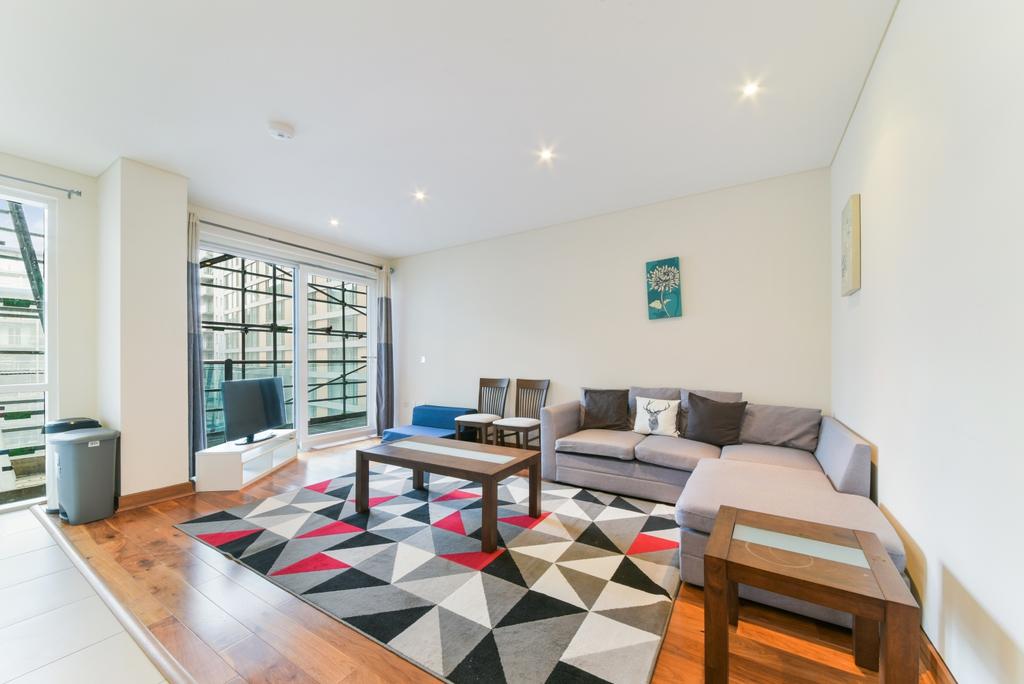 Hawker Building, Chelsea Bridge Wharf, Battersea SW8 1 bed apartment