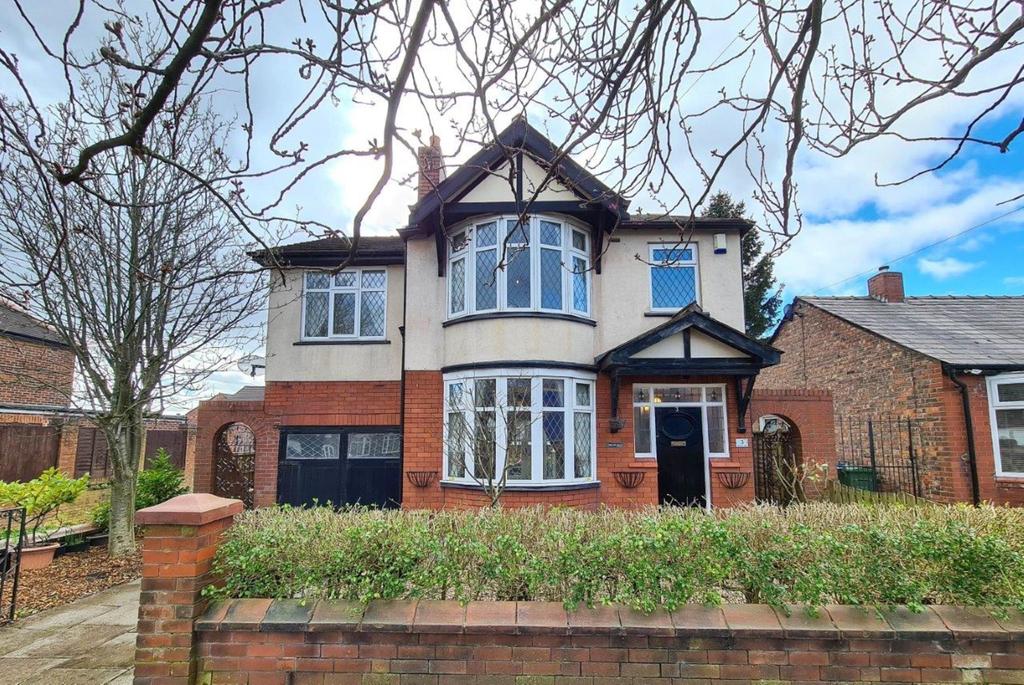 Spencer Road West, Wigan, Lancashire... 3 bed detached house £1,000