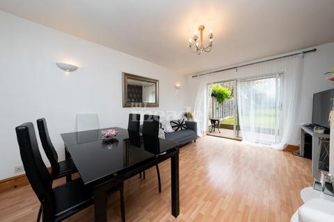 105 Friday Hill West, London, E4 6EW