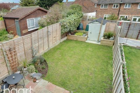 18 Chippenham Road, Romford, RM3 8EX
