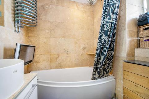 Flat 16, Horwood House Pott Street, London, E2 0EH