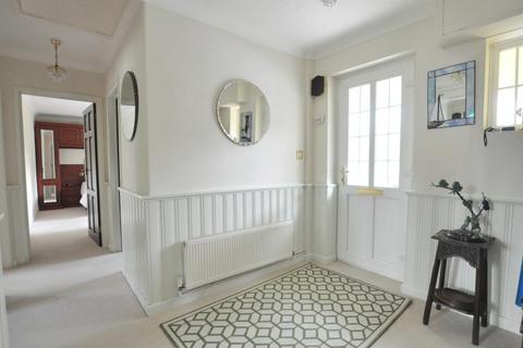 21 Cedar Avenue, St Leonards, Ringwood, BH24 2QF