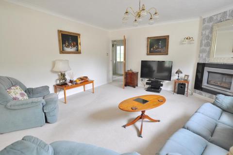 21 Cedar Avenue, St Leonards, Ringwood, BH24 2QF