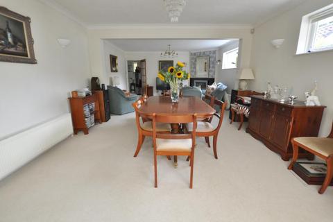 21 Cedar Avenue, St Leonards, Ringwood, BH24 2QF