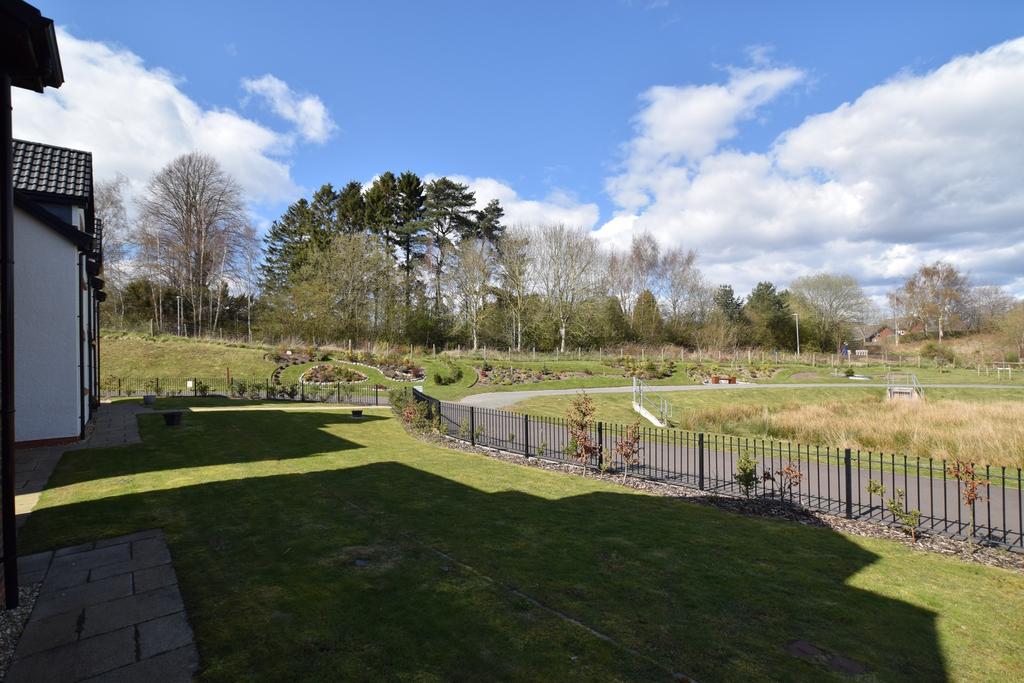25 Coulter Close, Dumfries, DG1 3 JL - Grieve Grier