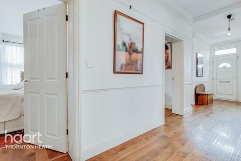 82a Warminster Road, London, SE25 4DQ