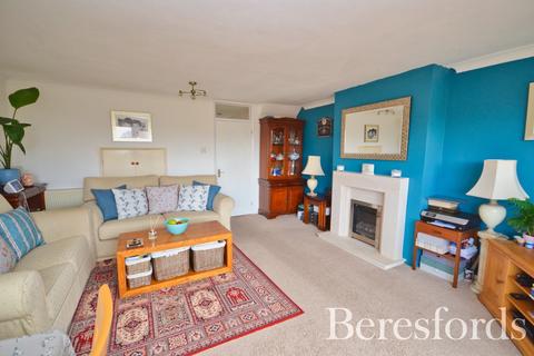 15 Foxhunter Walk, Billericay, CM11 1DZ