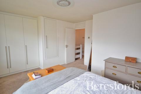 15 Foxhunter Walk, Billericay, CM11 1DZ