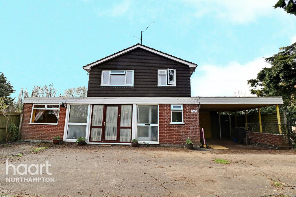 Harlestone Road, Northampton 4 bed detached house £400,000