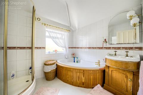 111 Broad Oaks Road, Solihull, B91 1HY