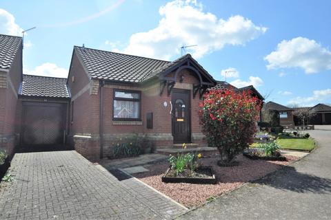 15 Barley Meadow, Halesworth, IP19 8PG