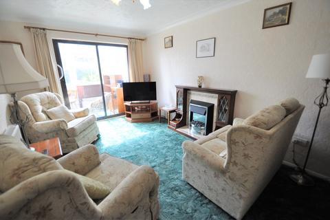 15 Barley Meadow, Halesworth, IP19 8PG