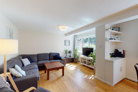9 Claremont Court, Leeds, LS6 4DP