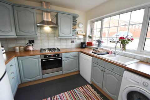 7 Appian Way, Shirley, Solihull, B90 4HD