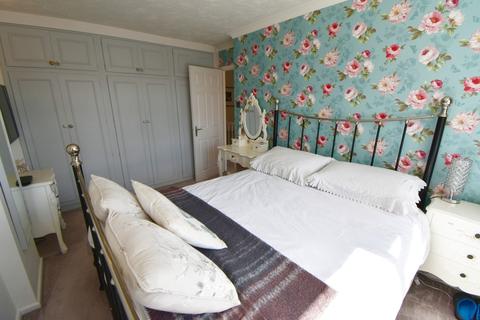 7 Appian Way, Shirley, Solihull, B90 4HD