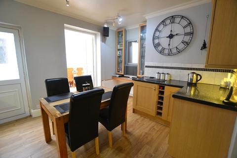 15 Arbury Hall Road, Shirley, Solihull, B90 4PY