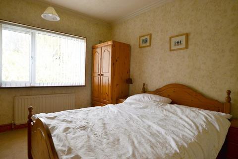15 Arbury Hall Road, Shirley, Solihull, B90 4PY