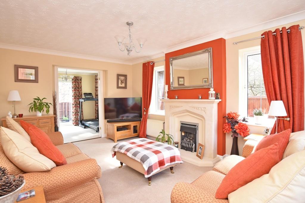 Heather Way, Harrogate 4 bed detached house £370,000