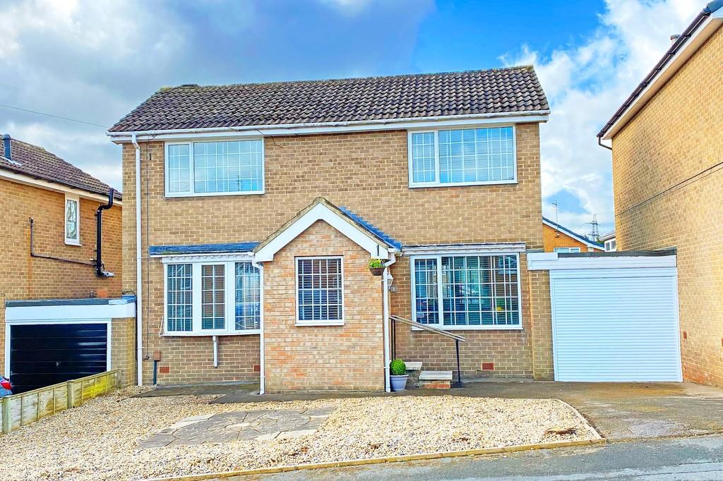 Nesfield Close, Harrogate 3 bed detached house £269,950
