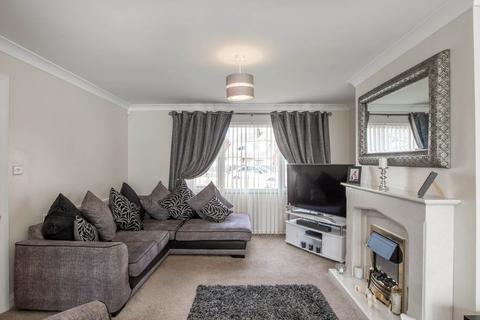 52 Lutterworth Drive, Adwick Le Street, Doncaster, DN6 7DF